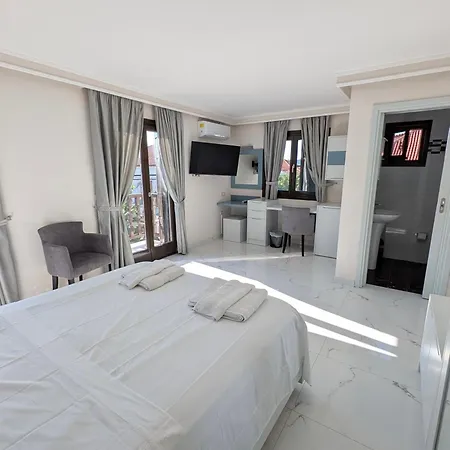 Augusta Hotel Methoni (Messenia)